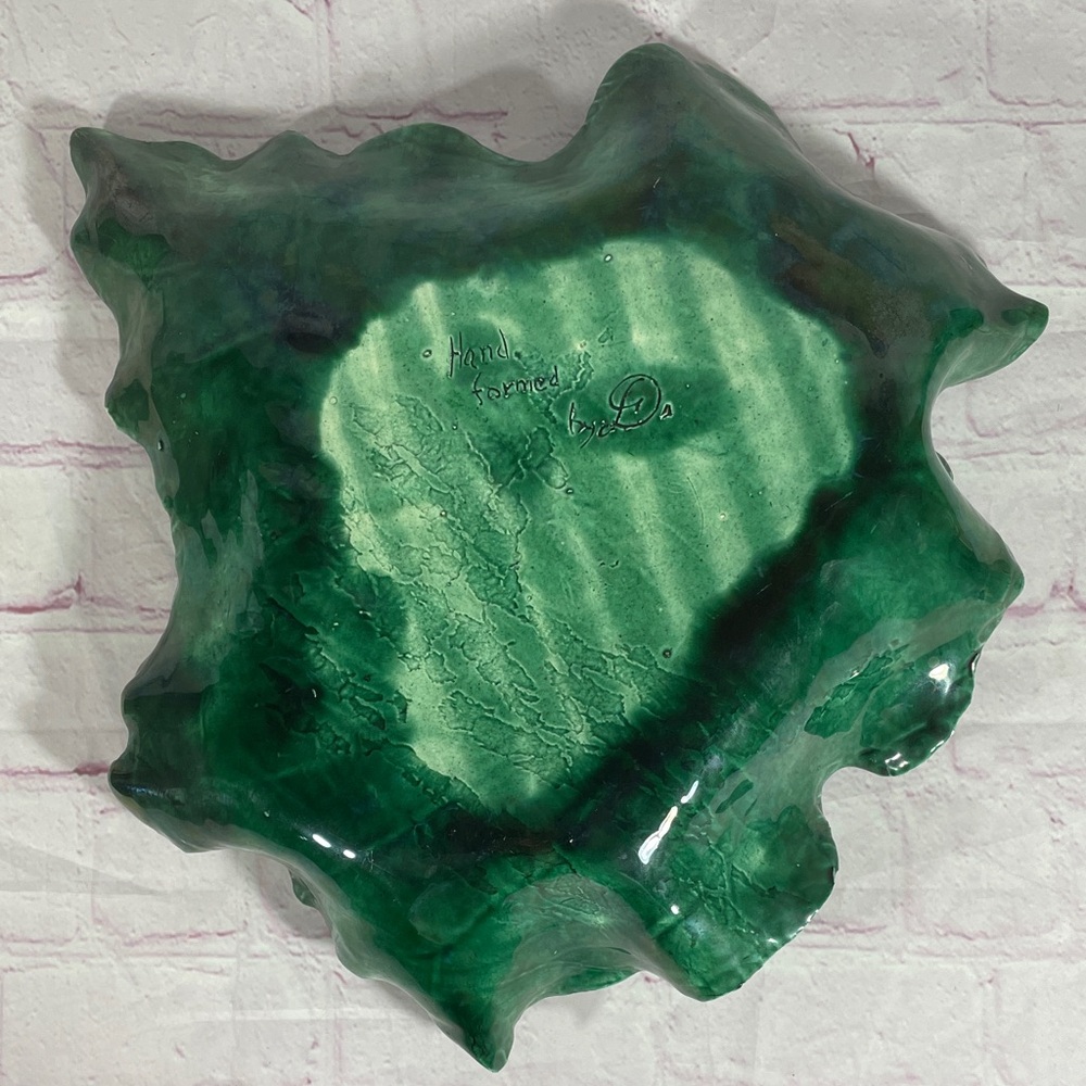 Hand Crafted Green Leaf Decorative Platter - Artist Signed - Picture 9 of 10